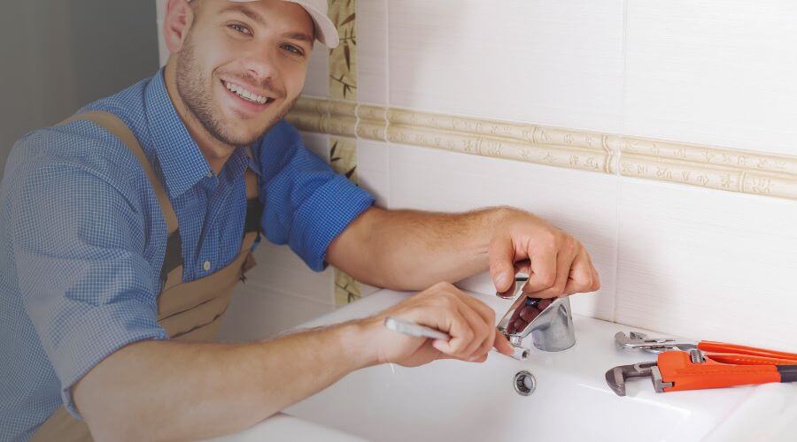 Expert burst pipe repair services in Unadilla, GA